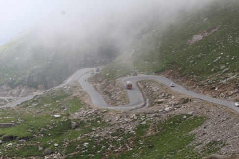 Route to Rohtang Pass